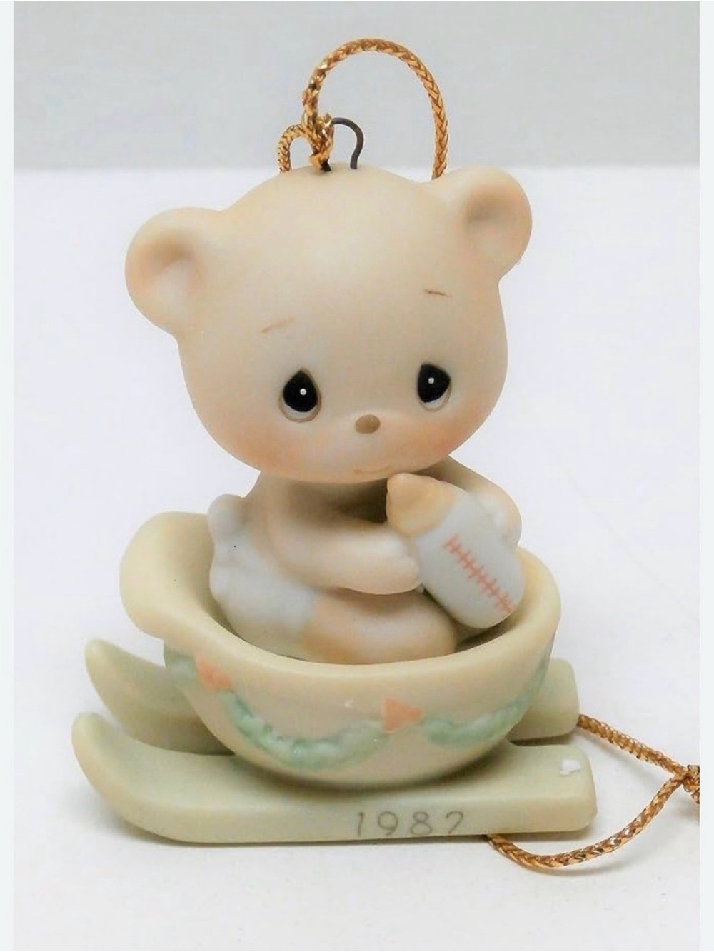 Precious Moments “Bear The Good News Of Christmas”